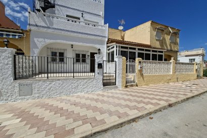 Adosado - Reventa - La Marina - La Marina