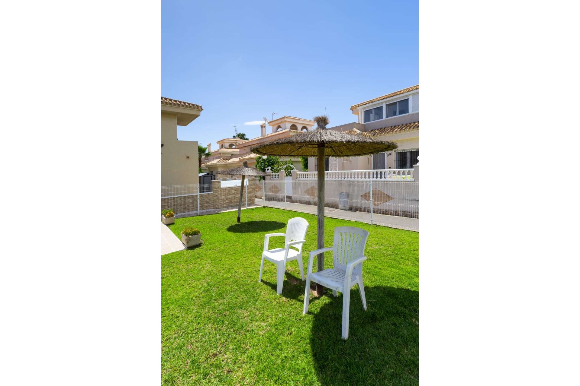 Alquiler a largo plazo - Apartment -
Orihuela - La Zenia