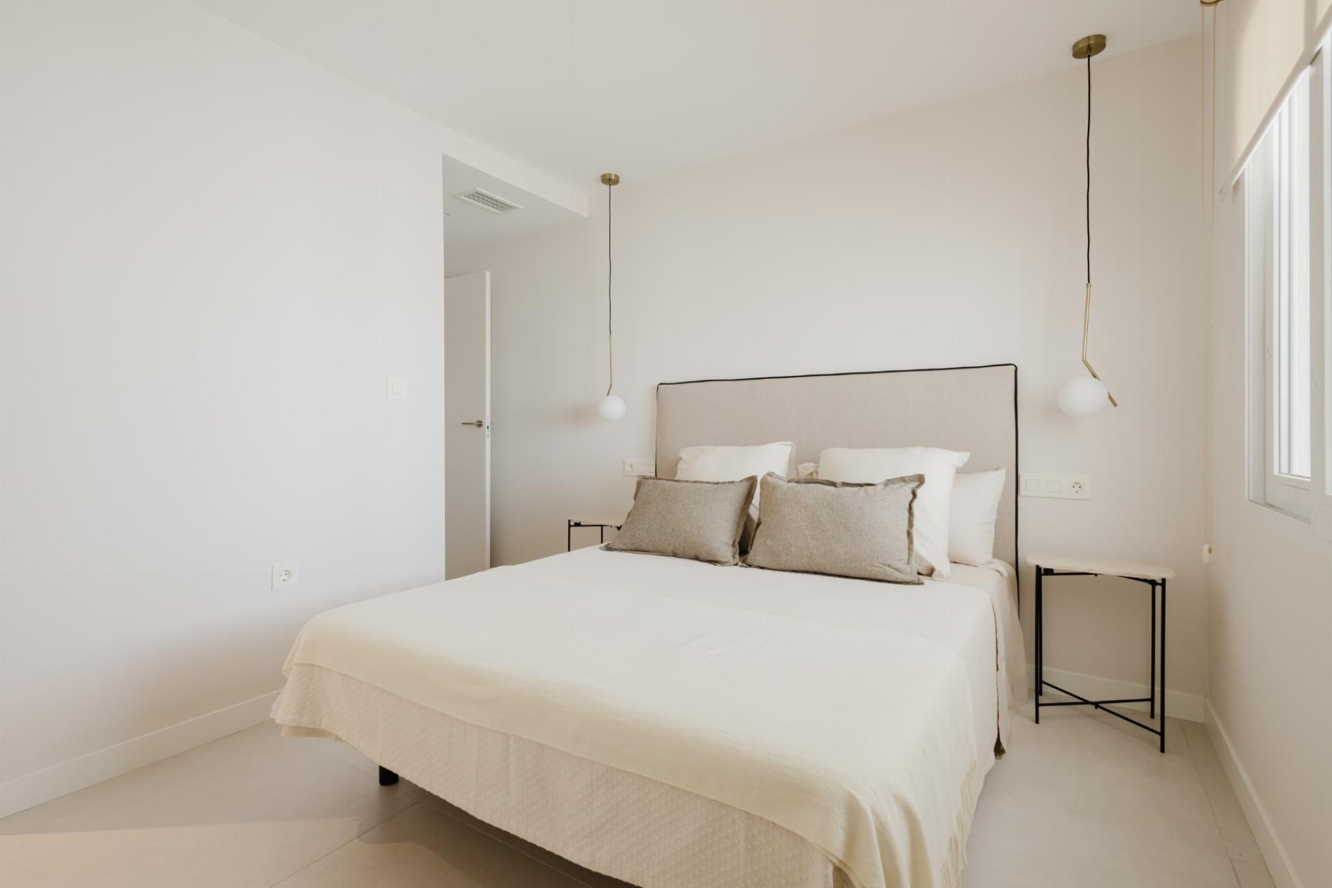 Alquiler a largo plazo - Apartment -
Torrevieja - Playa del Acequión