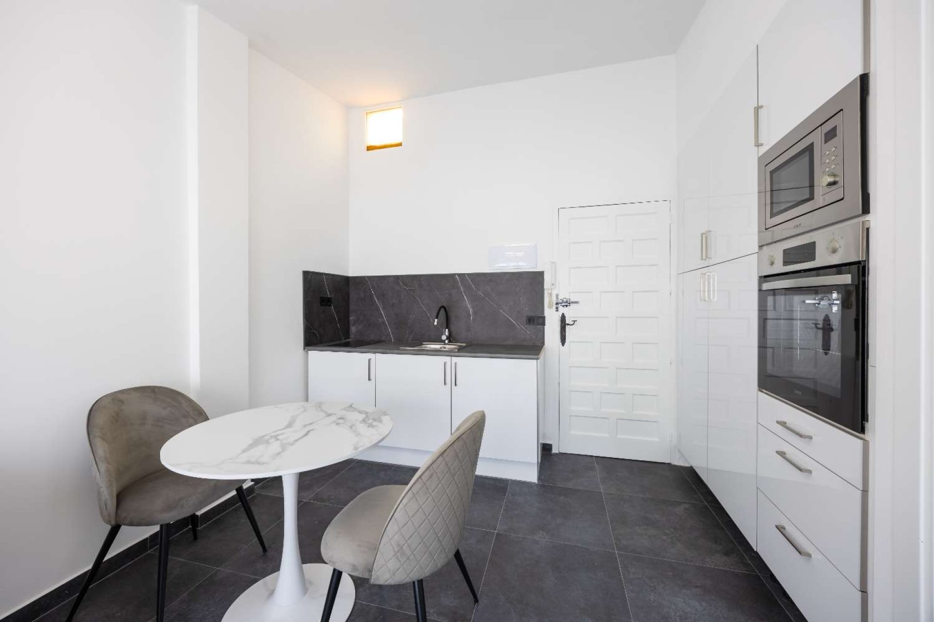 Alquiler a largo plazo - Apartment -
Torrevieja