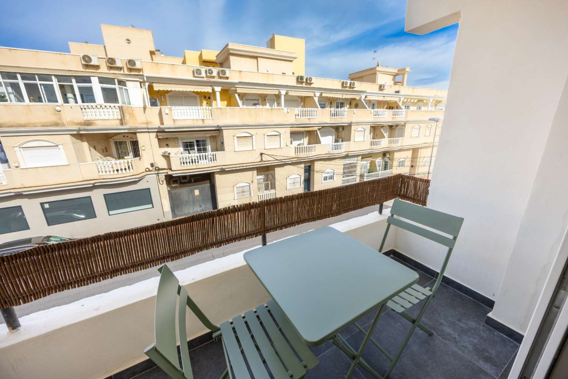 Alquiler a largo plazo - Apartment -
Torrevieja