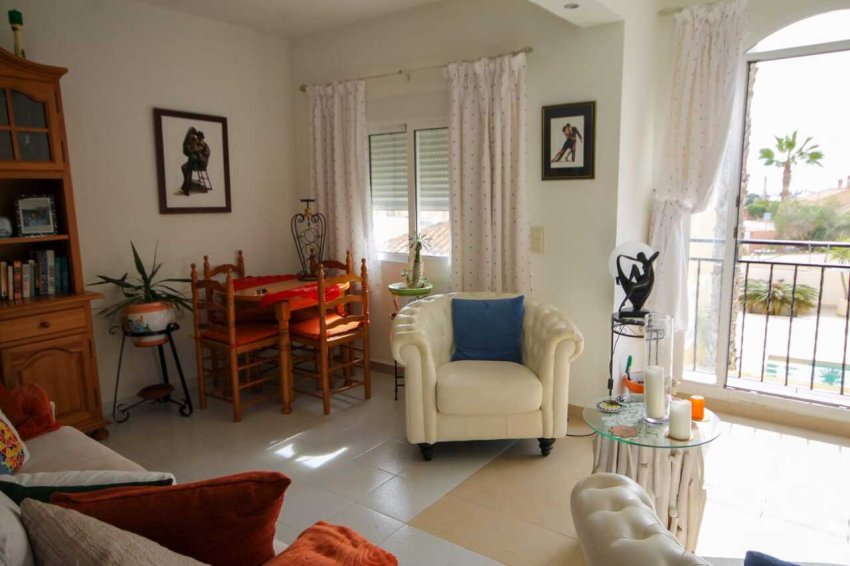 Alquiler a largo plazo - Apartment -
Villamartin - Villamartín