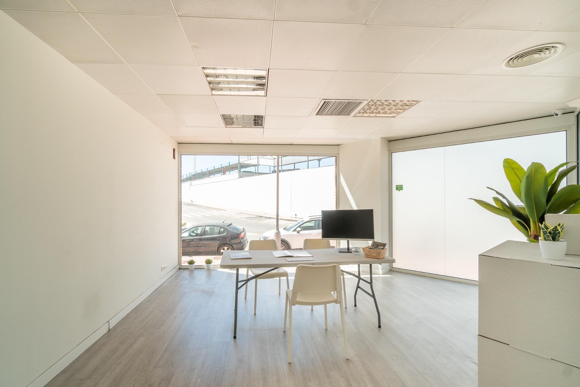 Alquiler a largo plazo - Commercial Unit -
Orihuela Costa - Playa Flamenca