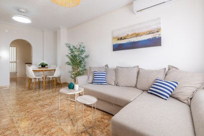 Apartamento - Återförsäljning - Torrevieja - Los Altos