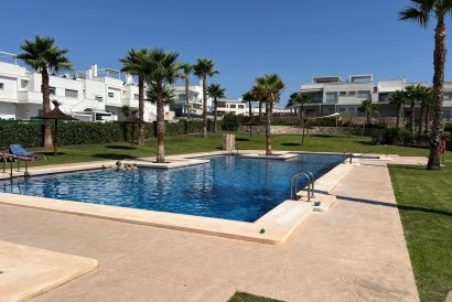 Apartment - Återförsäljning - Orihuela - Entre Naranjos Vistabella Golf