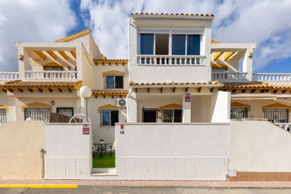 Apartment - Återförsäljning - Orihuela - Orihuela Costa