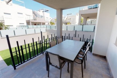 Apartment - Återförsäljning - Torrevieja - Aguas Nuevas