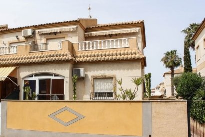 Apartment - Återförsäljning - Torrevieja - Aguas Nuevas