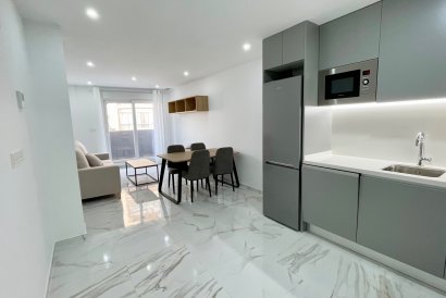 Apartment - Återförsäljning - Torrevieja - Centro