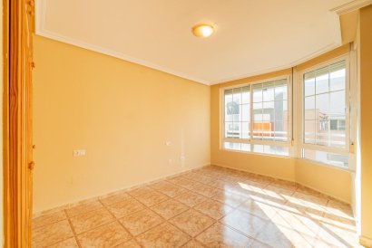 Apartment - Återförsäljning - Torrevieja - Centro