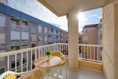 Apartment - Återförsäljning - Torrevieja - El Acequión - Los Náufragos