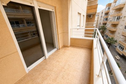 Apartment - Återförsäljning - Torrevieja - Estacion de autobuses