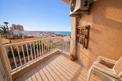Apartment - Återförsäljning - Torrevieja - La Mata