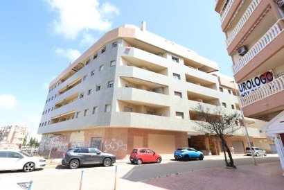 Apartment - Återförsäljning - Torrevieja - La Mata