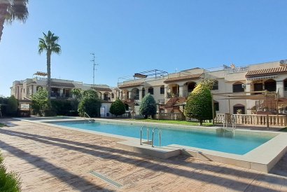 Apartment - Återförsäljning - Torrevieja - Parque Acuático - Sector 25