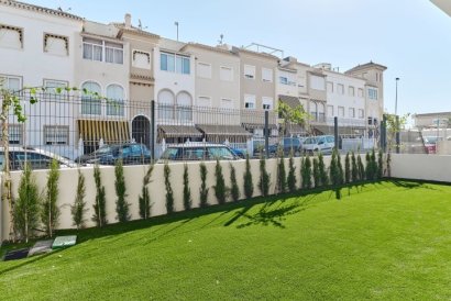 Apartment - Återförsäljning - Torrevieja - Torrevieja