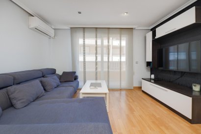 Apartment - Återförsäljning - Torrevieja - Torrevieja