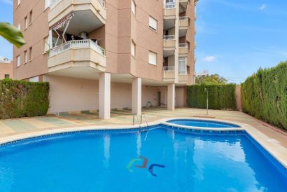 Apartment - Återförsäljning - Torrevieja - Torrevieja