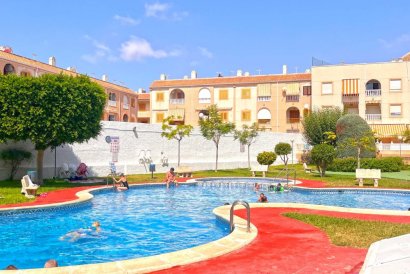 Apartment - Återförsäljning - Torrevieja - Torrevieja