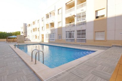 Apartment - Resale - Torrevieja - Estacion de autobuses