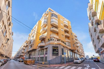 Apartment - Resale - Torrevieja -
                Habaneras