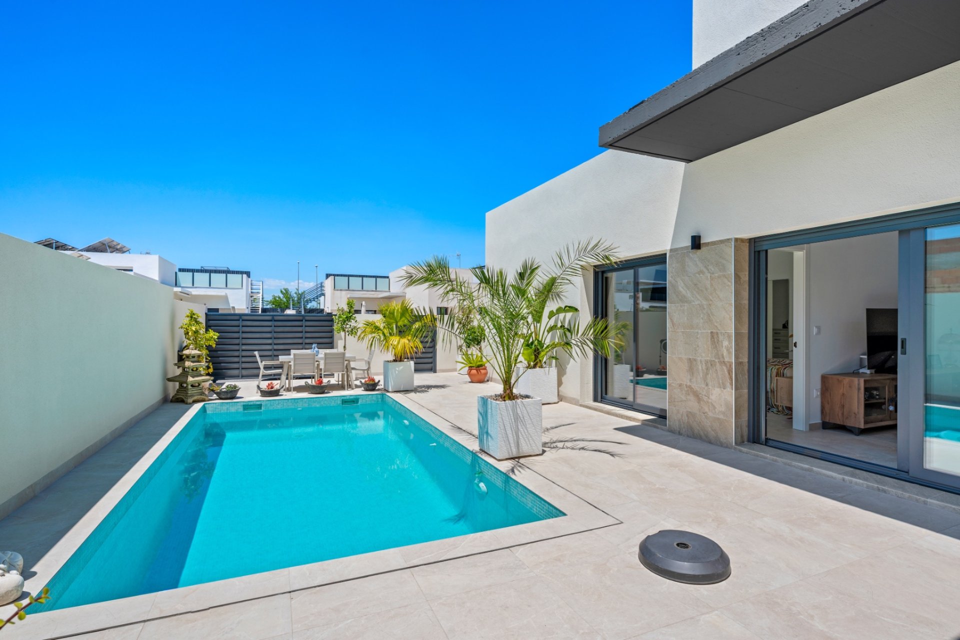 Återförsäljning - 6. Detached villa -
Daya Nueva - Costa Blanca South