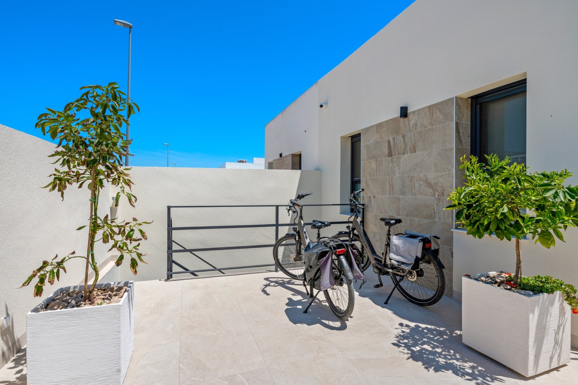 Återförsäljning - 6. Detached villa -
Daya Nueva - Costa Blanca South