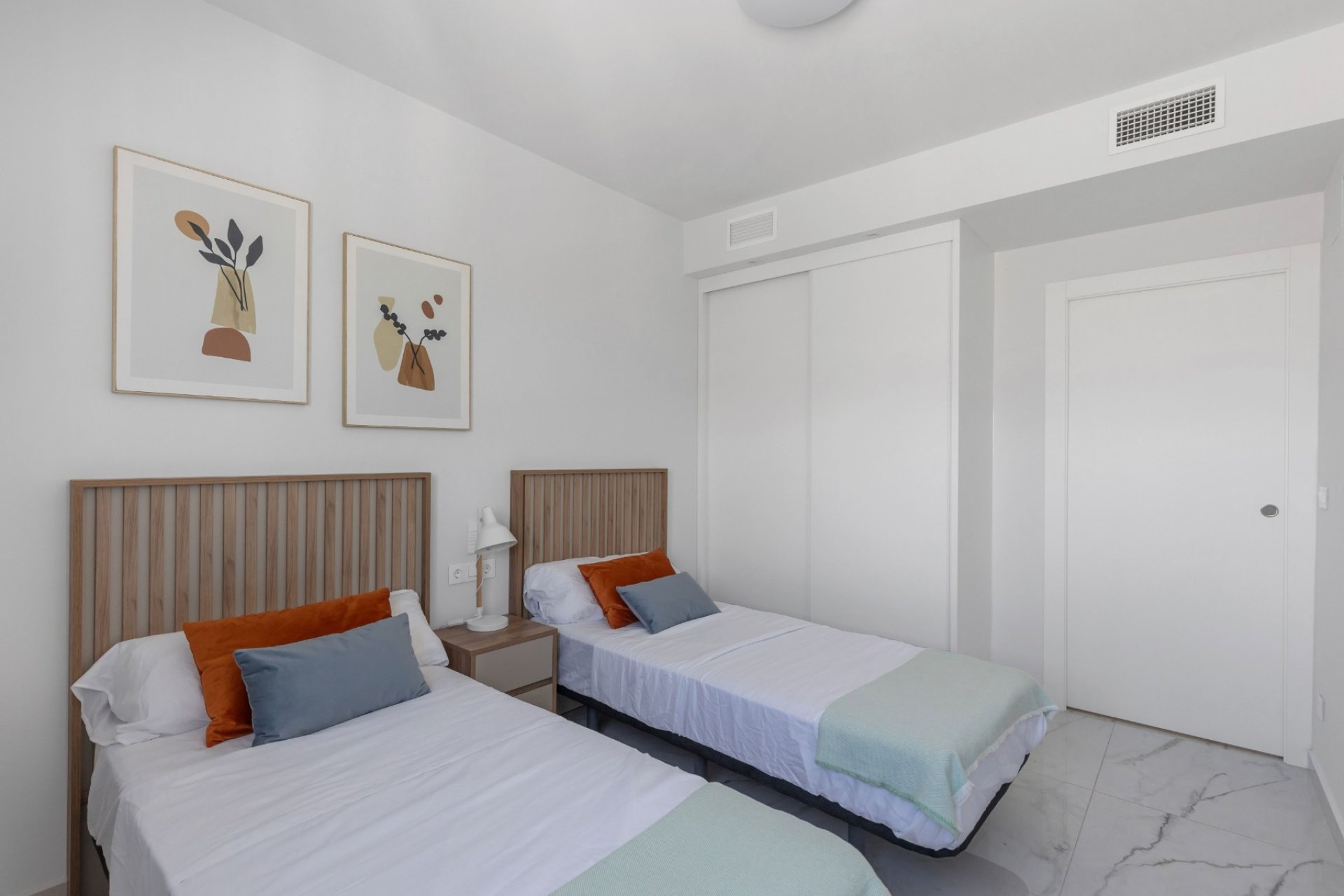 Återförsäljning - Apartament / Duplex -
Orihuela Costa - Playa Flamenca