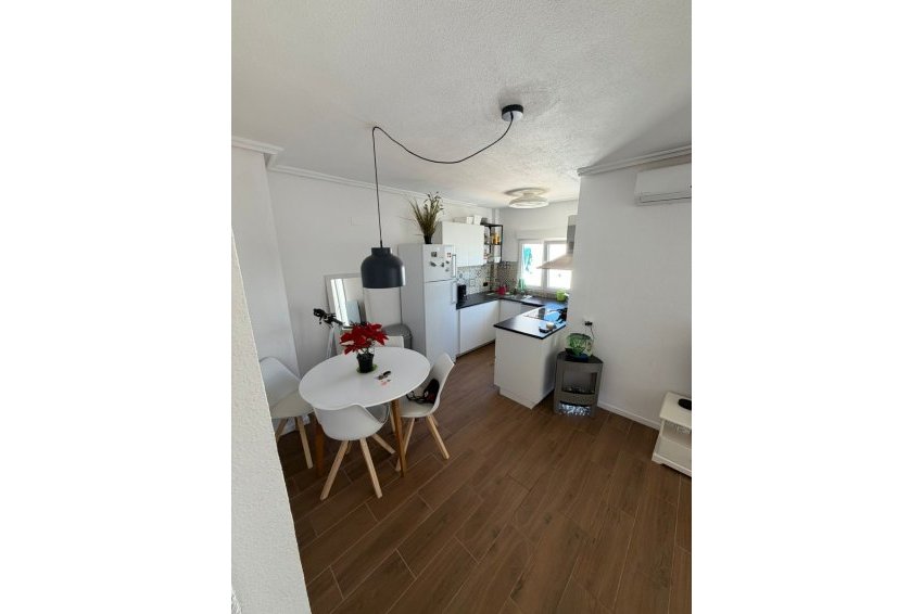Återförsäljning - Apartament / Duplex -
Orihuela Costa - Punta Prima