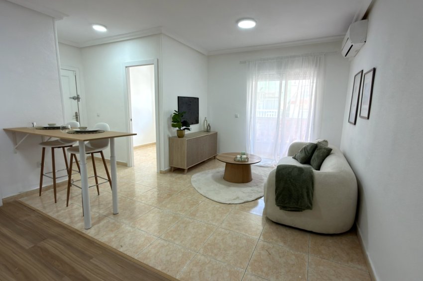 Återförsäljning - Apartament / Duplex -
Torrevieja - Curva del Palangre