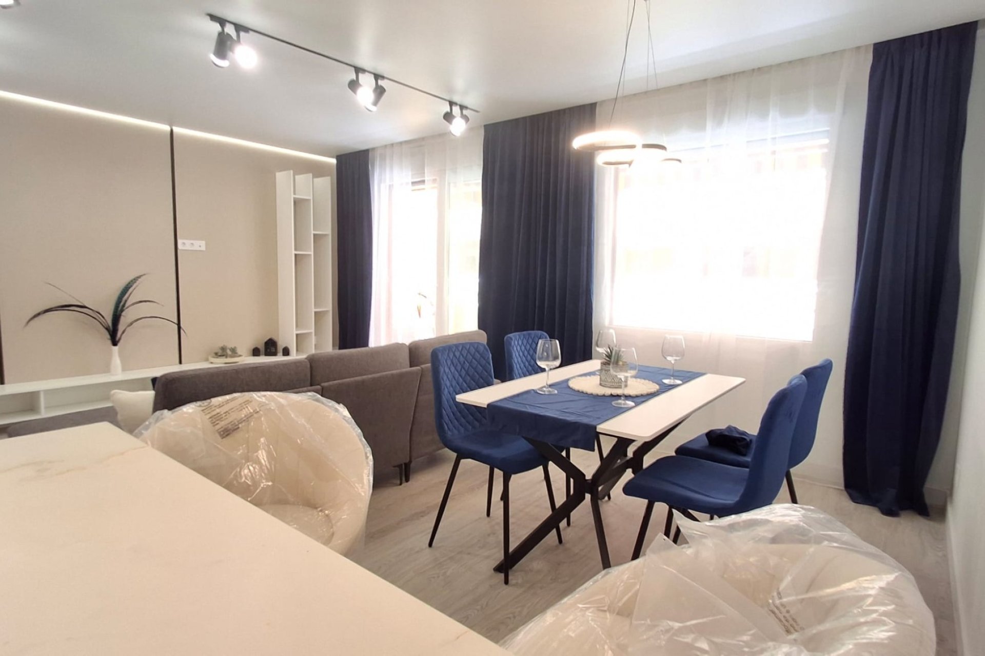 Återförsäljning - Apartament / Duplex -
Torrevieja - Playa Acequion