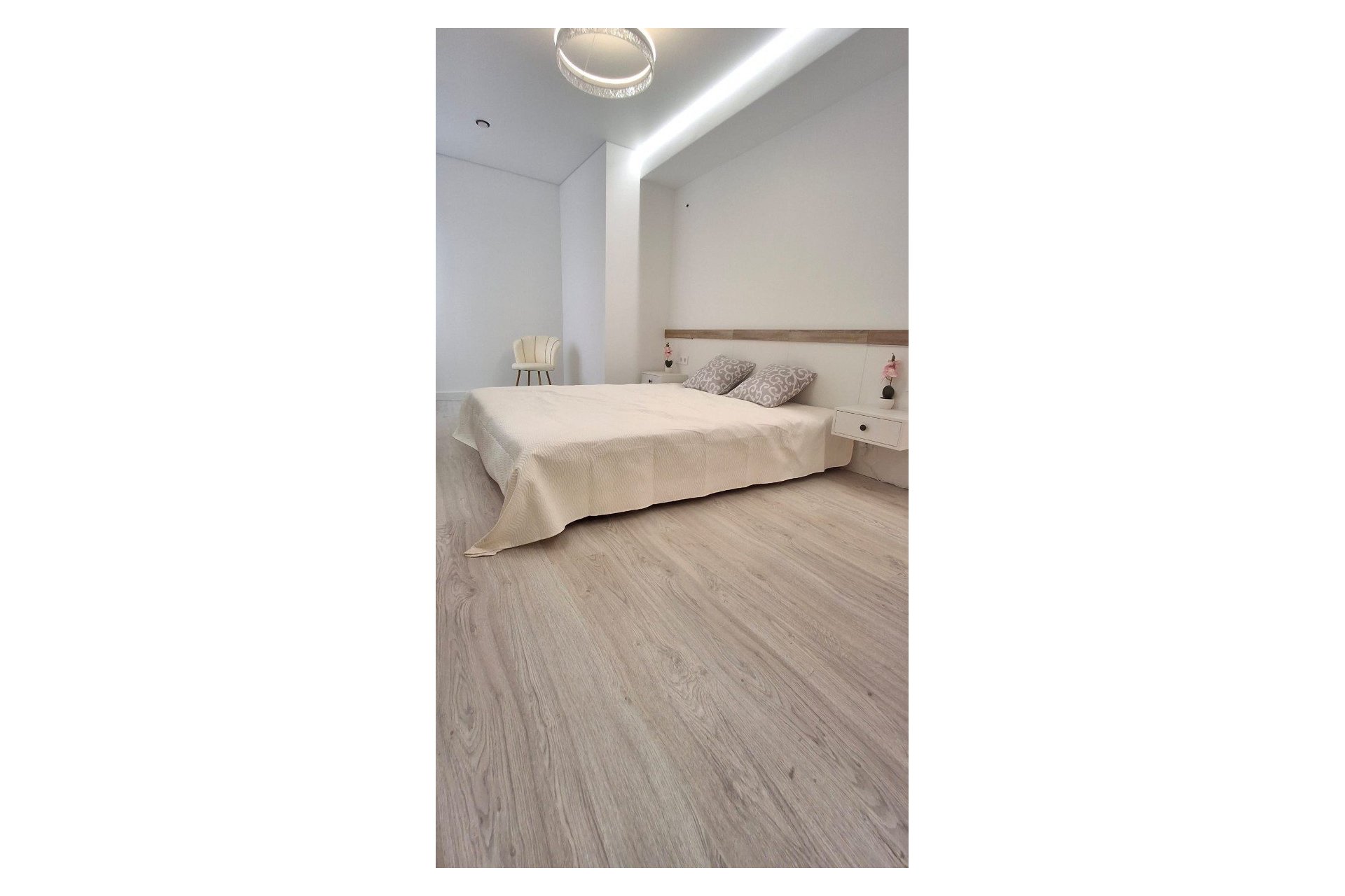 Återförsäljning - Apartament / Duplex -
Torrevieja - Playa Acequion