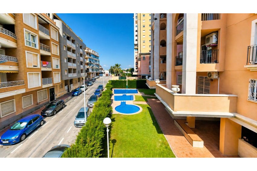 Återförsäljning - Apartament / Duplex -
Torrevieja - Playa de los Locos