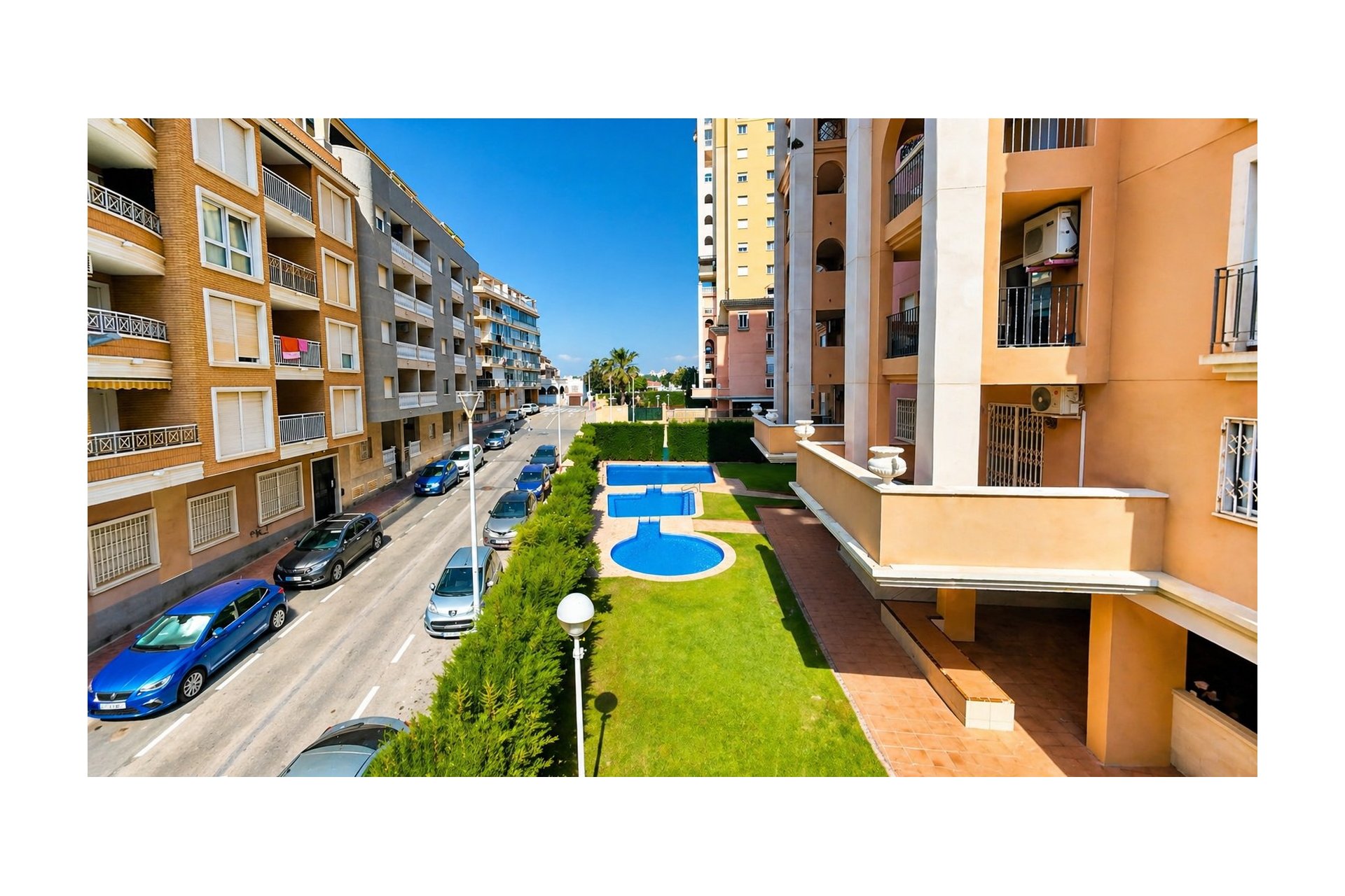 Återförsäljning - Apartament / Duplex -
Torrevieja - Playa de los Locos
