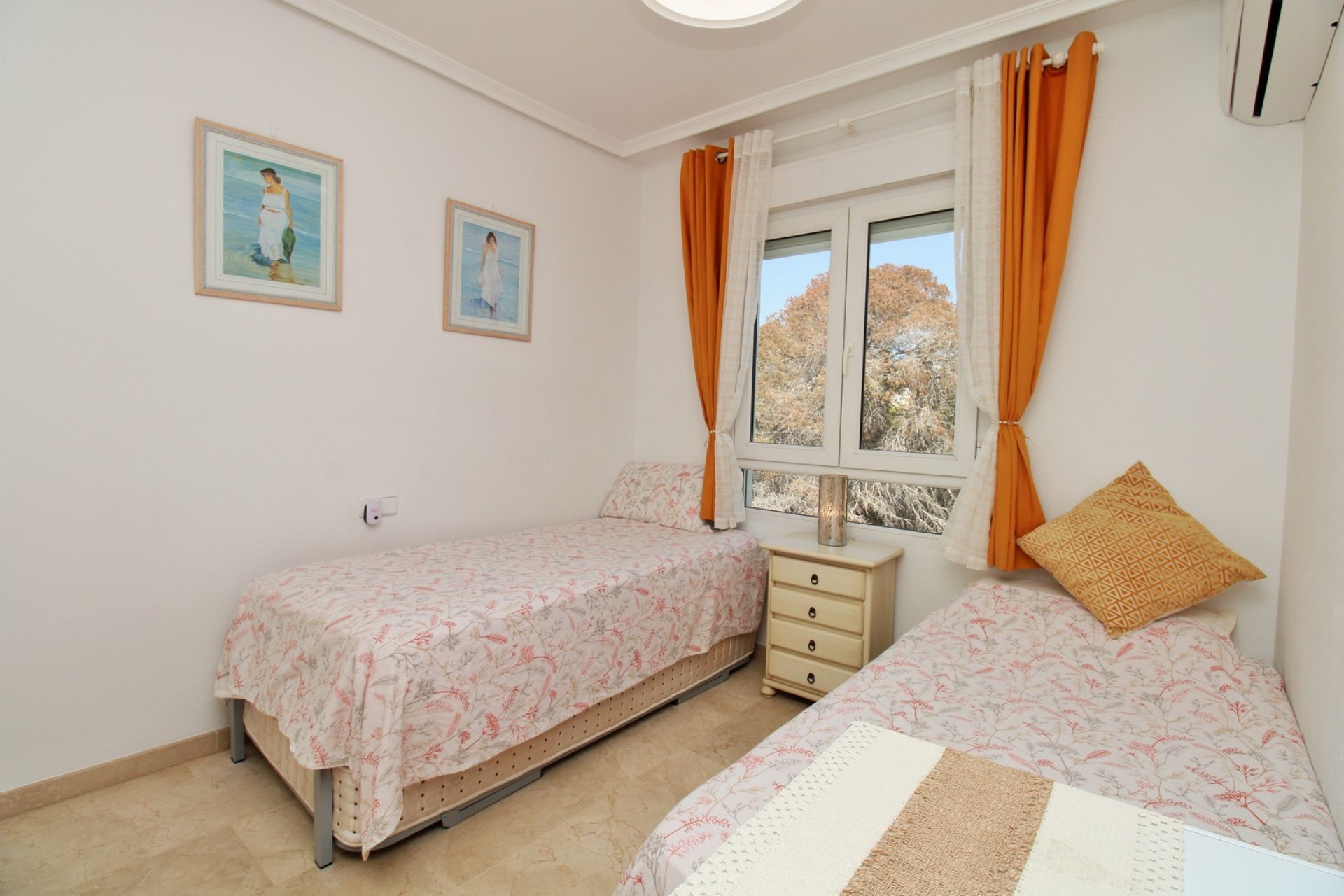 Återförsäljning - Apartament -
Villamartin - Villamartín