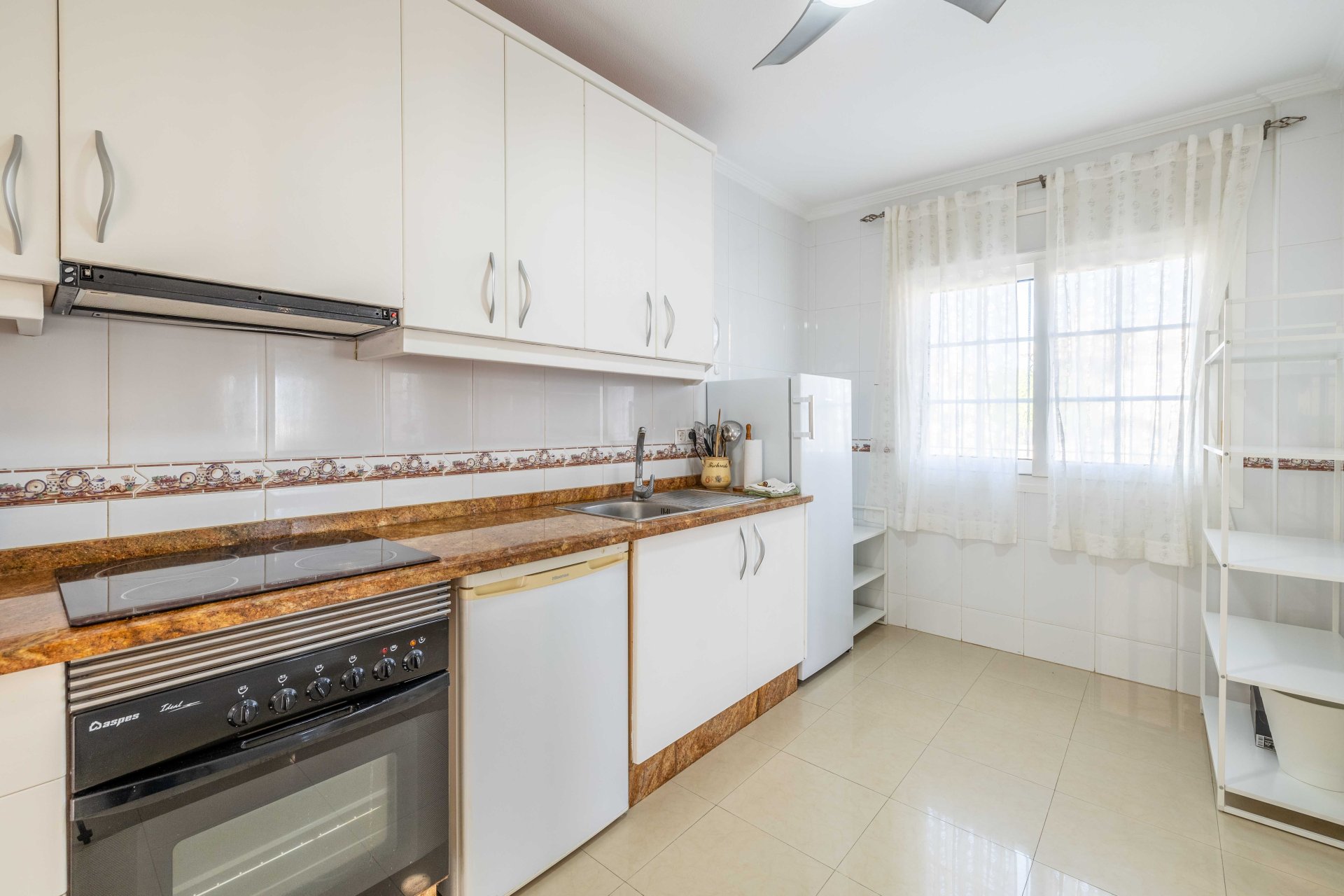 Återförsäljning - Apartamento -
Orihuela Costa - Villamartín