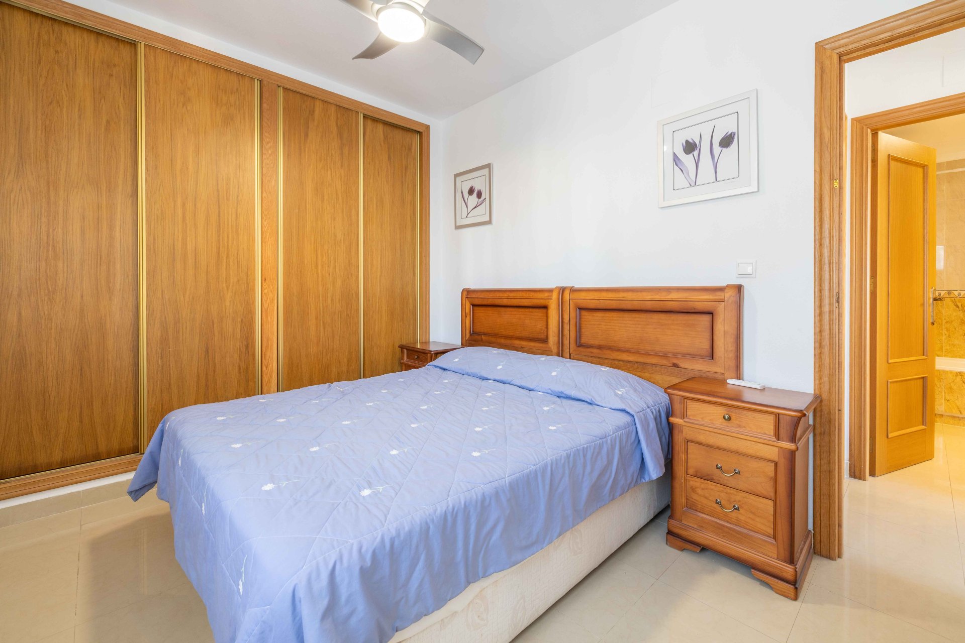 Återförsäljning - Apartamento -
Orihuela Costa - Villamartín