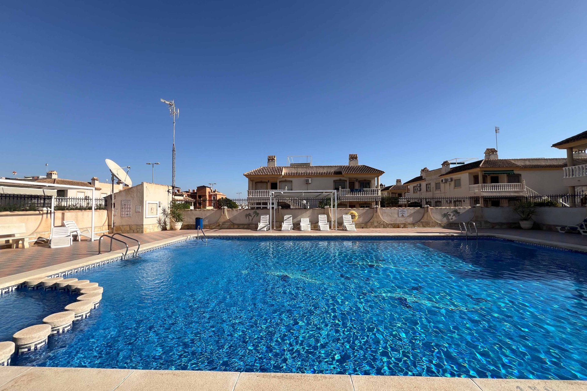 Återförsäljning - Apartamento -
Orihuela Costa - Villamartín