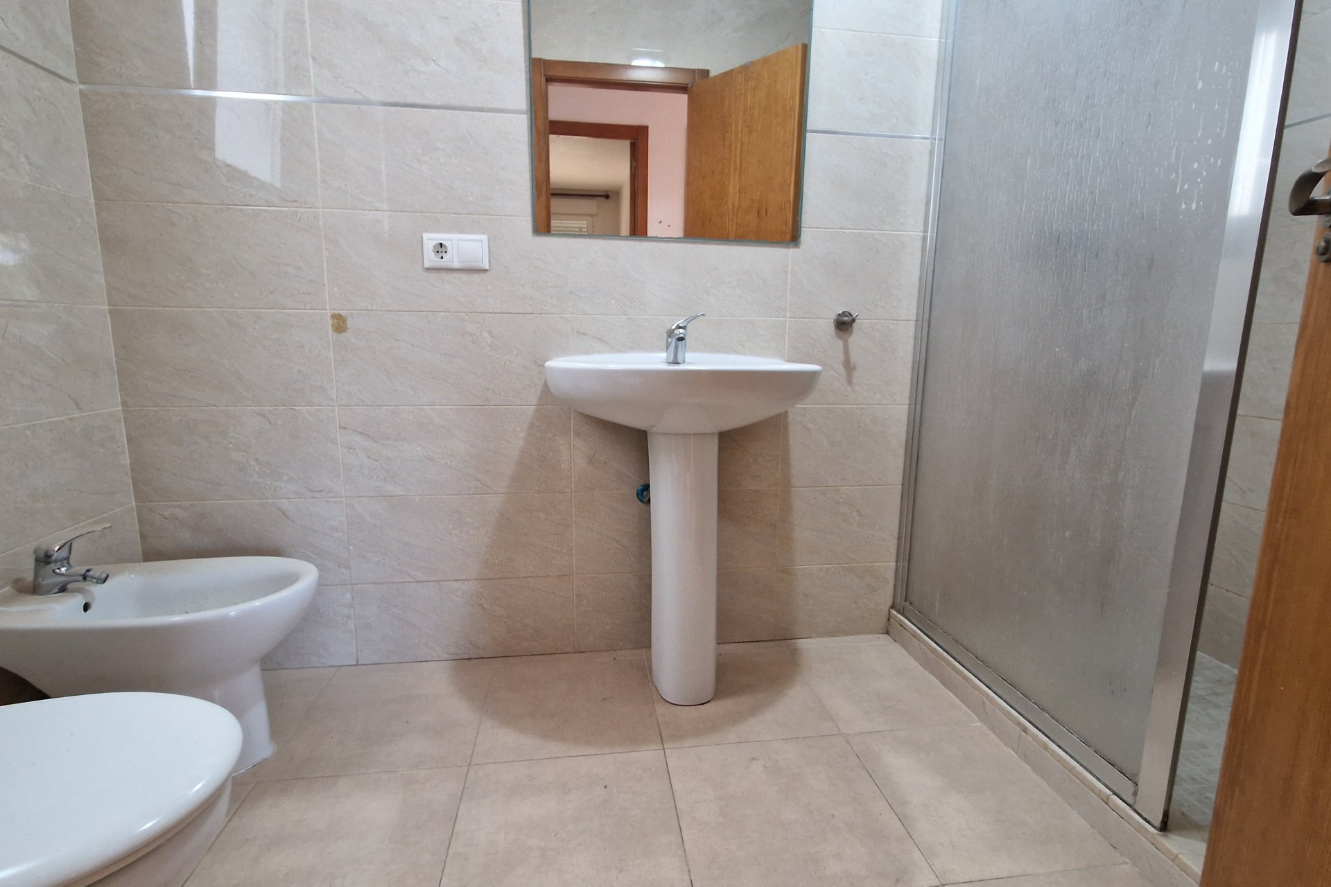 Återförsäljning - Apartamento -
Torrevieja - Acequion