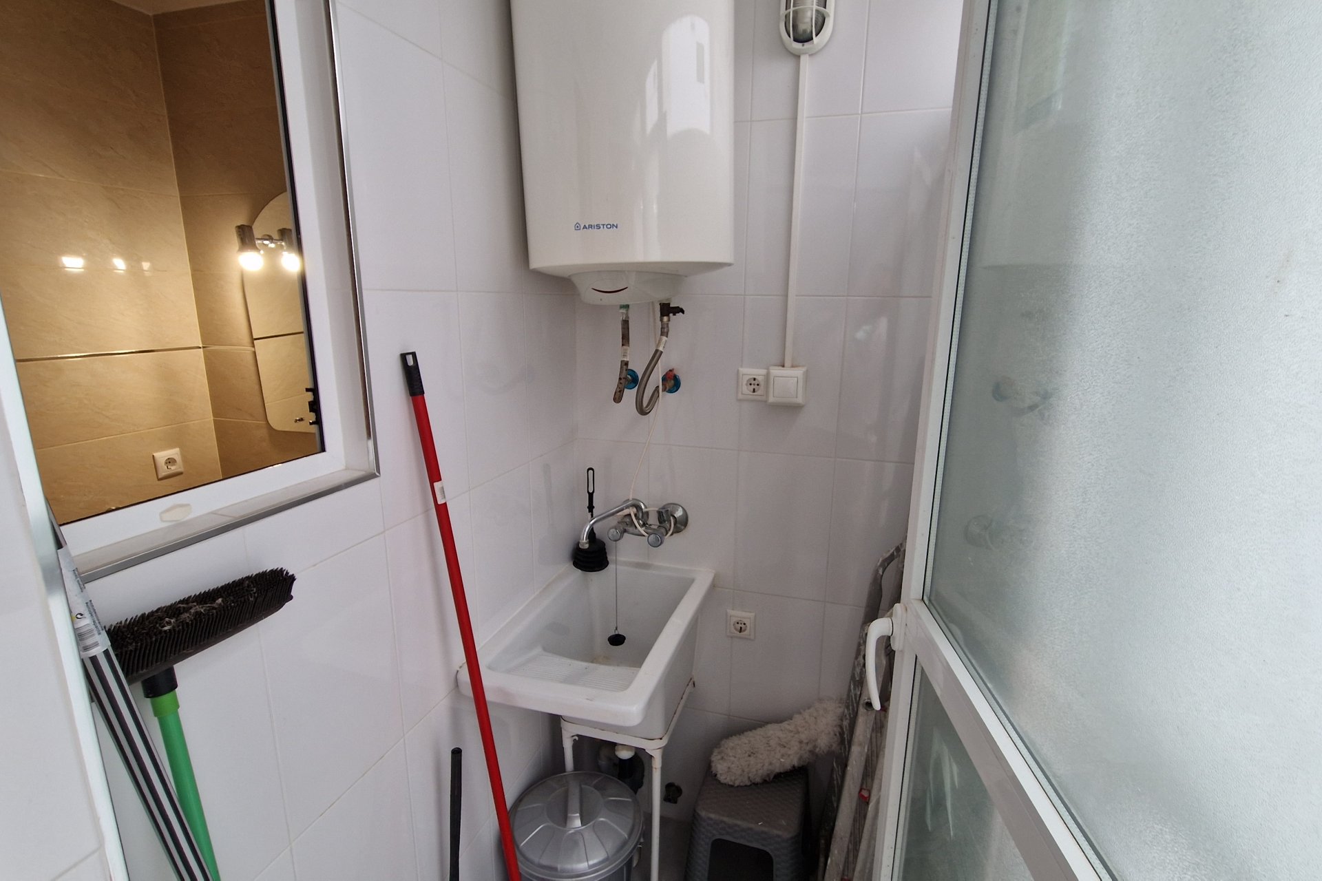 Återförsäljning - Apartamento -
Torrevieja - Acequion