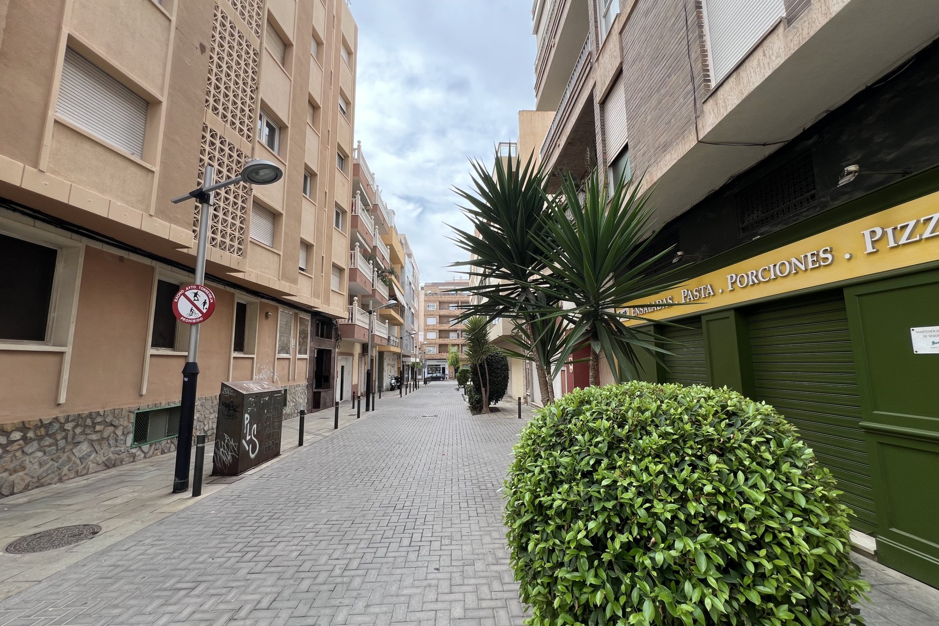 Återförsäljning - Apartamento -
Torrevieja - Center