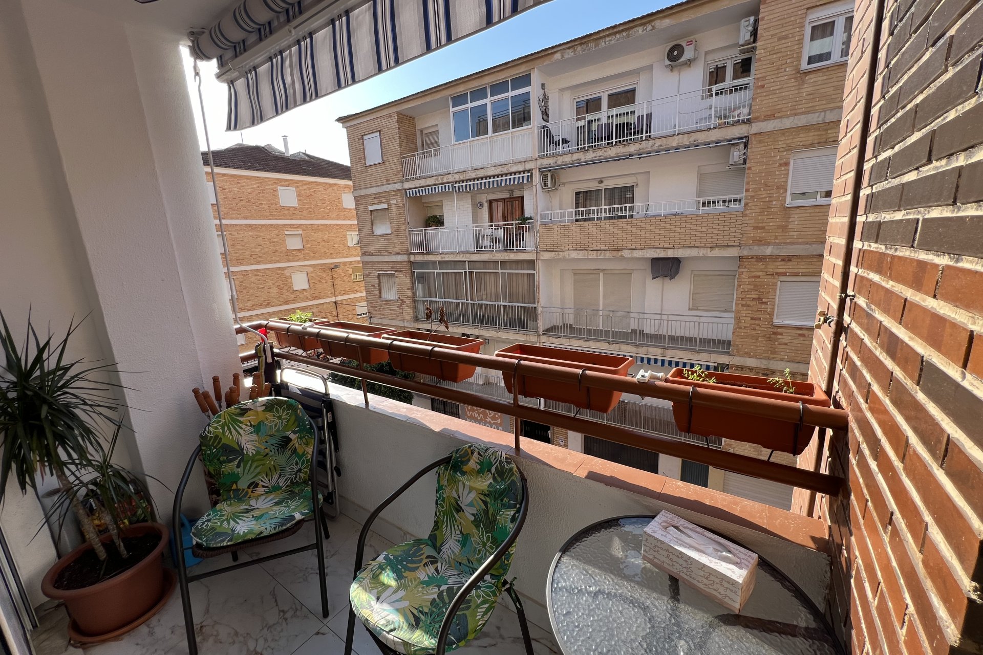 Återförsäljning - Apartamento -
Torrevieja - Center