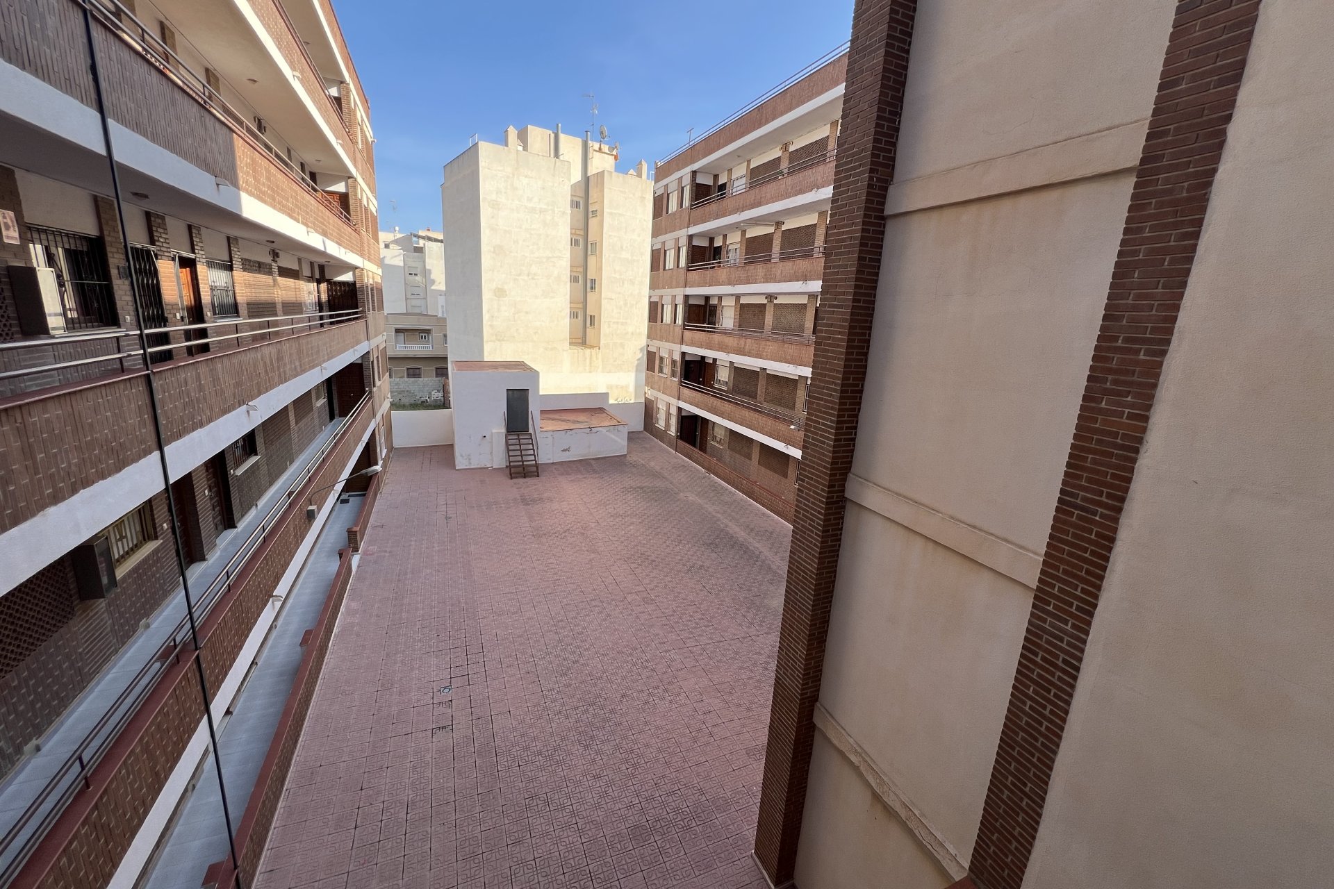 Återförsäljning - Apartamento -
Torrevieja - Center