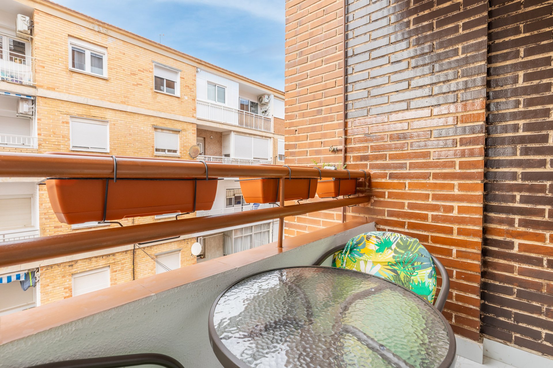 Återförsäljning - Apartamento -
Torrevieja - Center