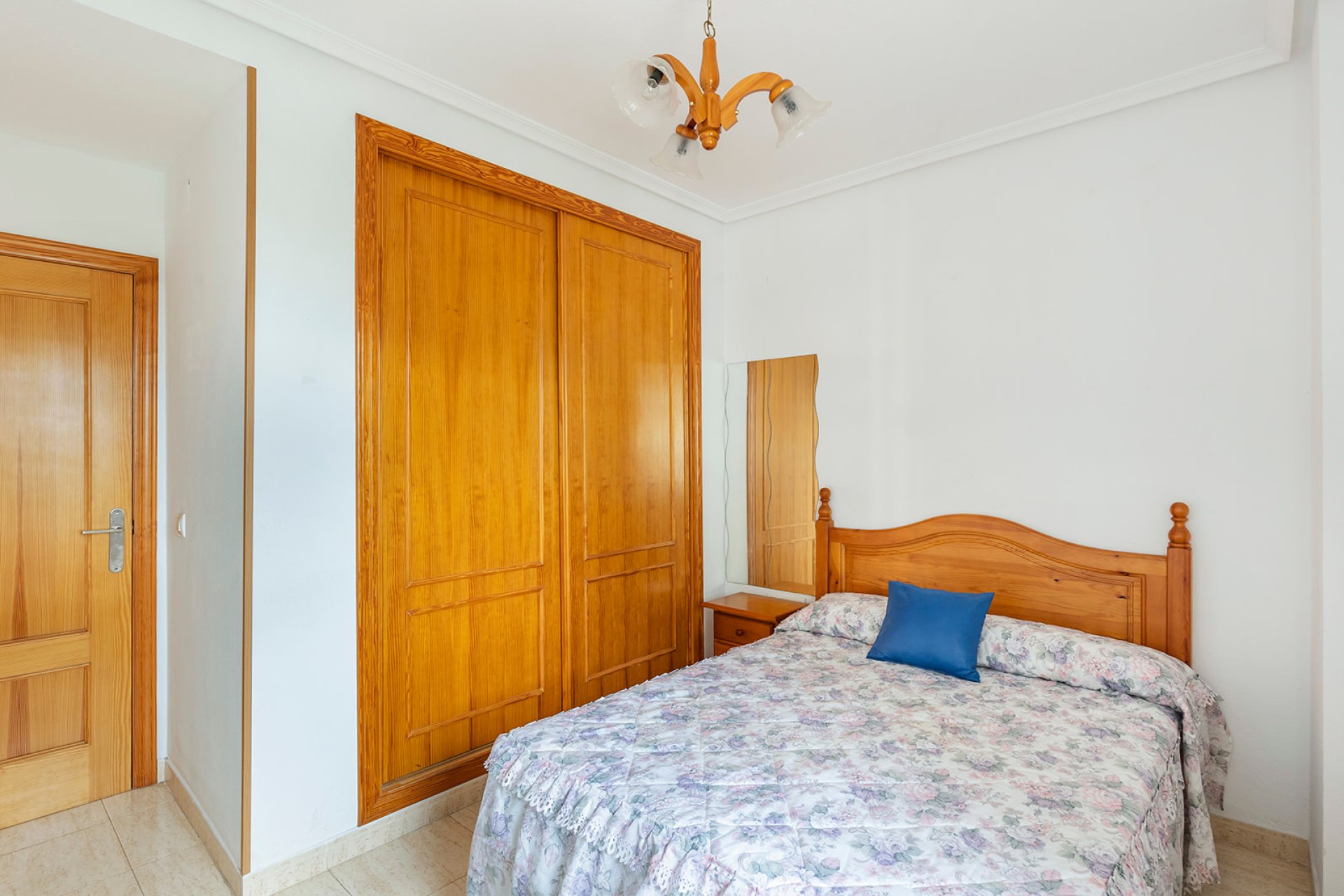 Återförsäljning - Apartamento -
Torrevieja - La Mata