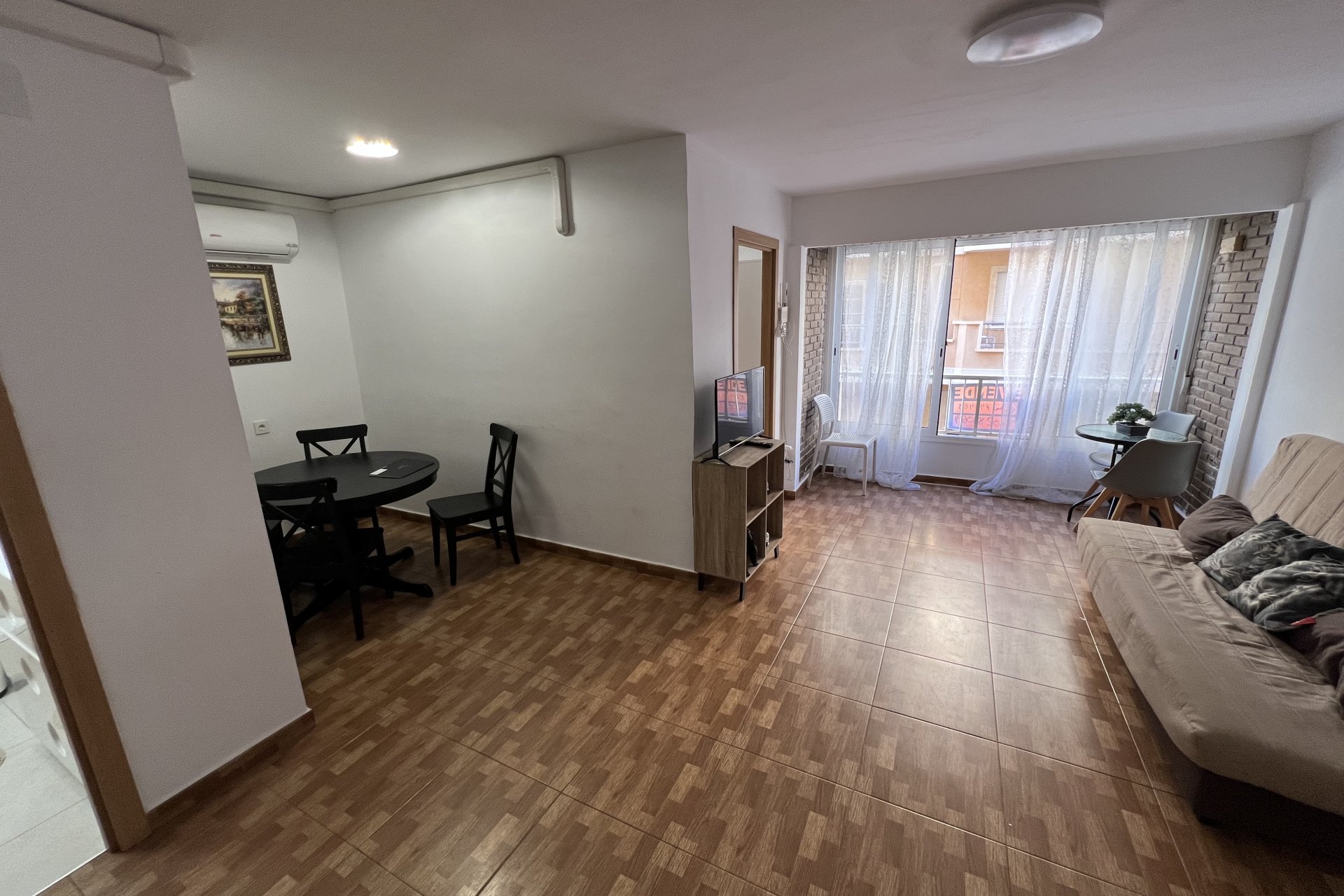 Återförsäljning - Apartamento -
Torrevieja - La Mata