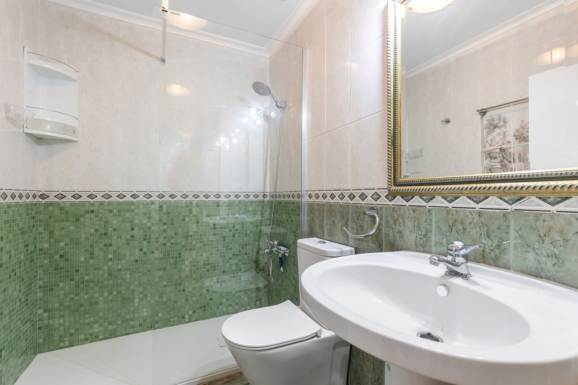 Återförsäljning - Apartamento -
Torrevieja - La Mata