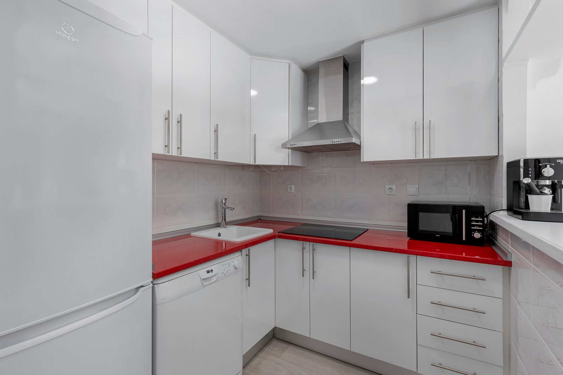 Återförsäljning - Apartamento -
Torrevieja - La Mata