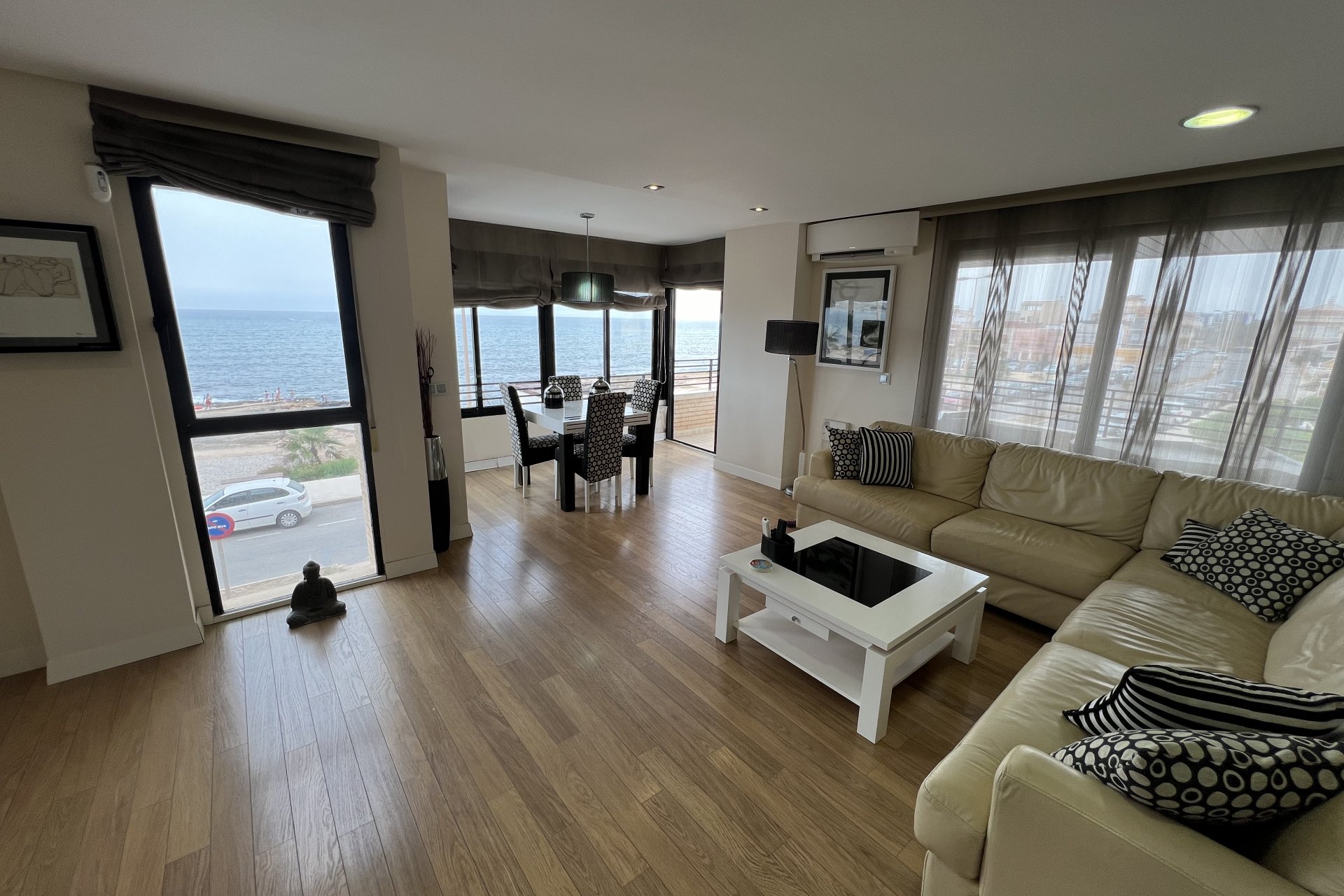 Återförsäljning - Apartamento -
Torrevieja - La Veleta