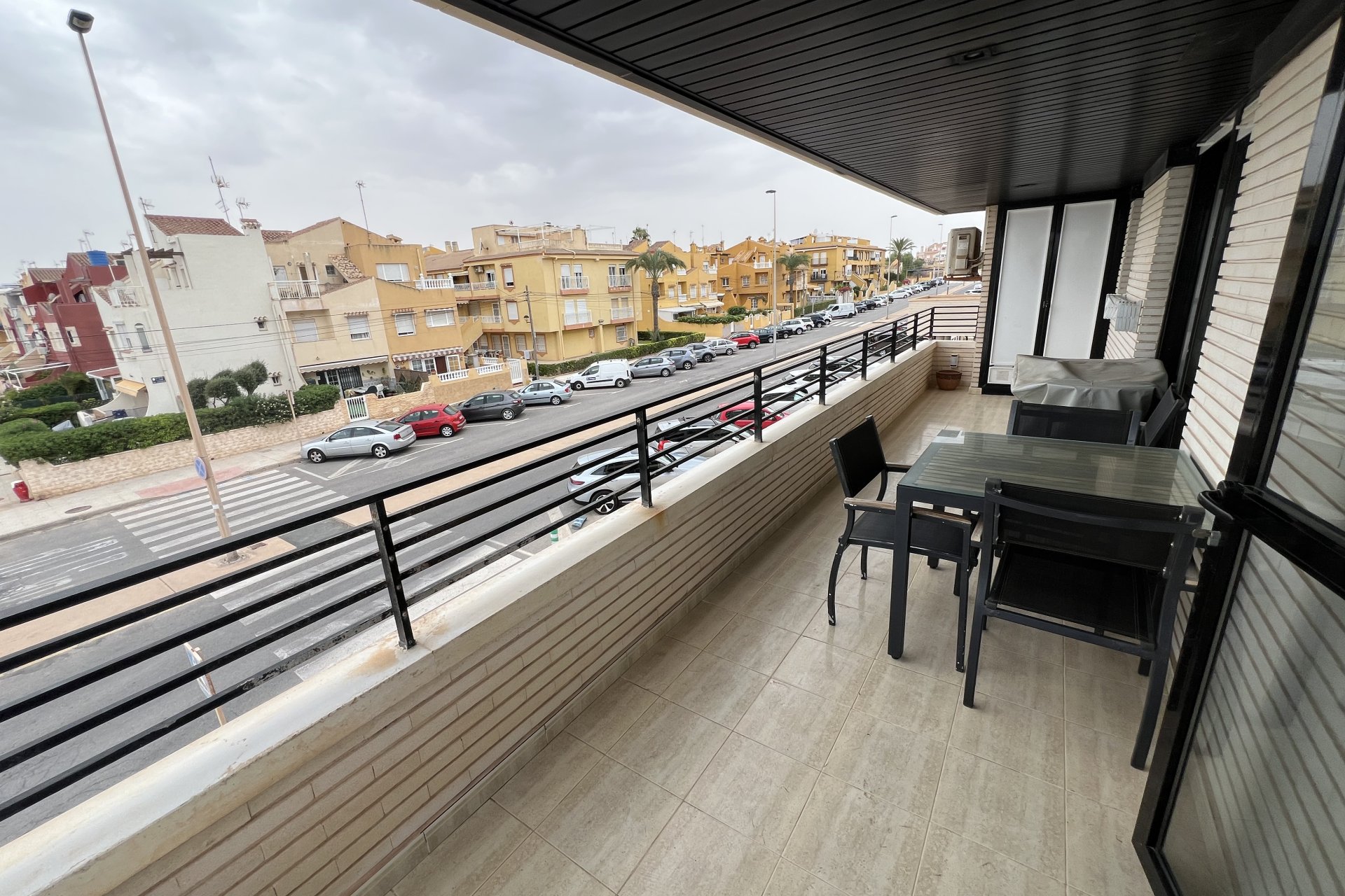 Återförsäljning - Apartamento -
Torrevieja - La Veleta